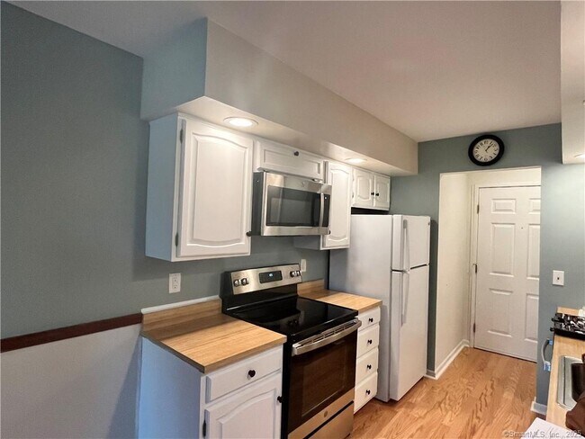 Foto del edificio - 23 Canterbury Ct