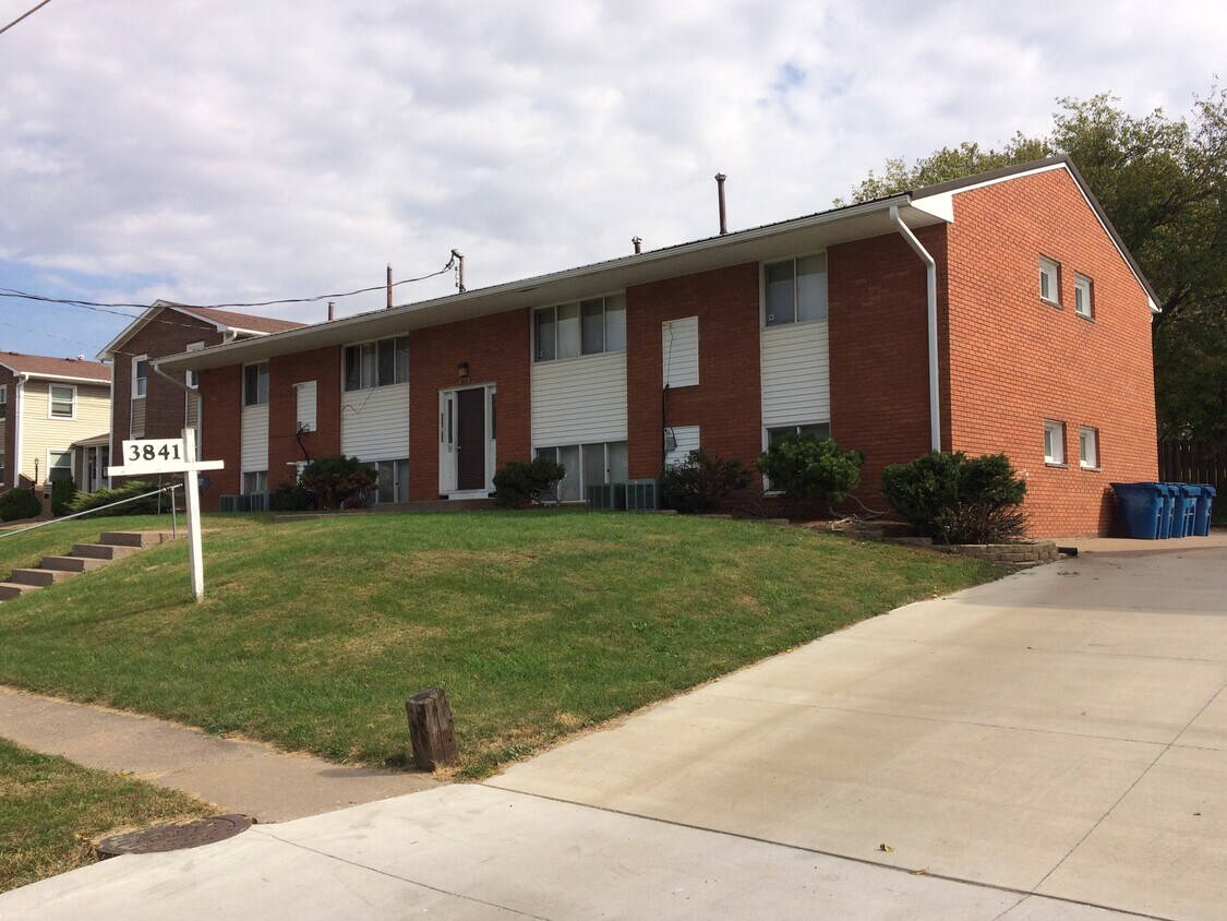 Primary Photo - 3841 Wilkes Ave