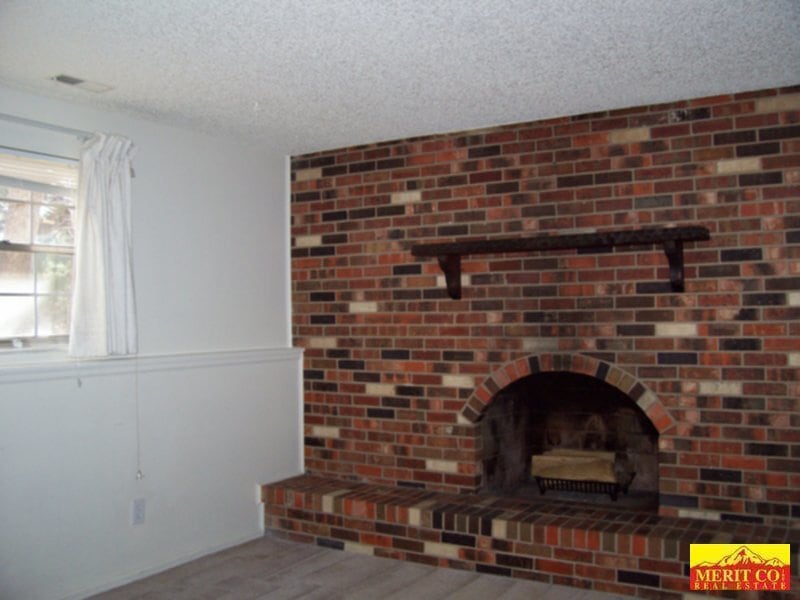 Building Photo - Single Family Home