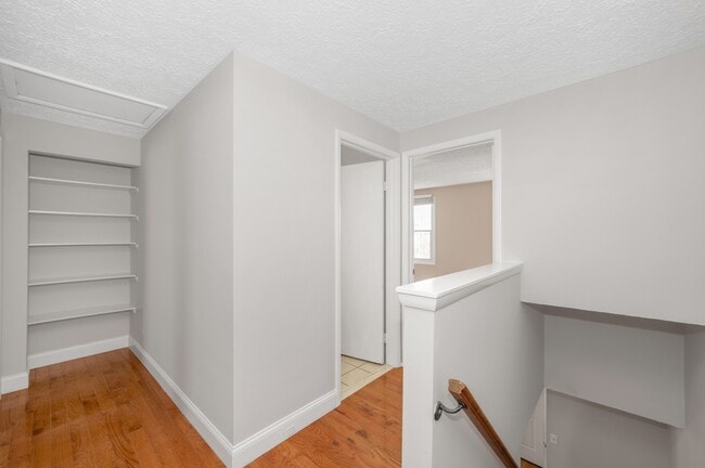 Building Photo - 11724 Rosearbor Ct