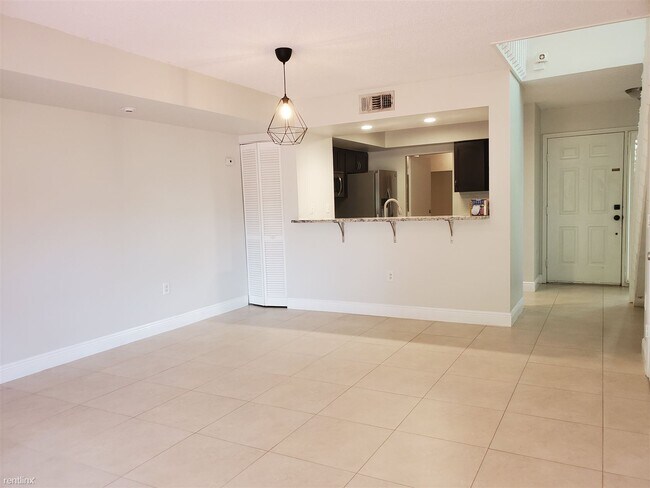 Foto del edificio - 9700 NW 23rd Ct