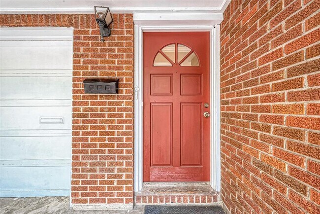 Foto del edificio - 7938 Hammerly Blvd