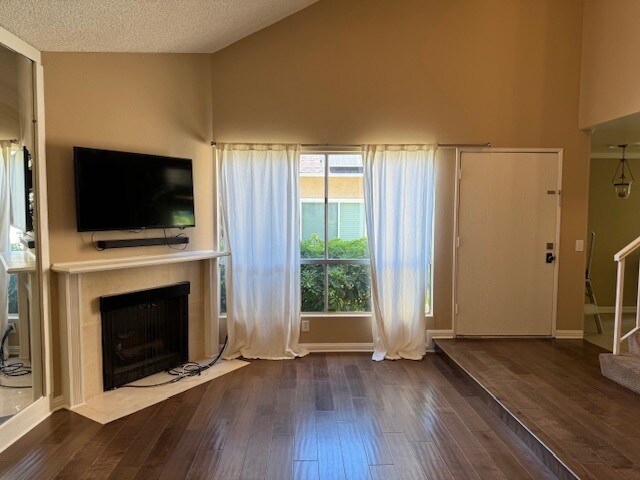 Building Photo - 6828 Ponce Ave