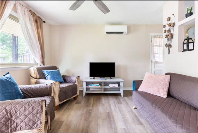 Foto del edificio - 392 Winchester Rd