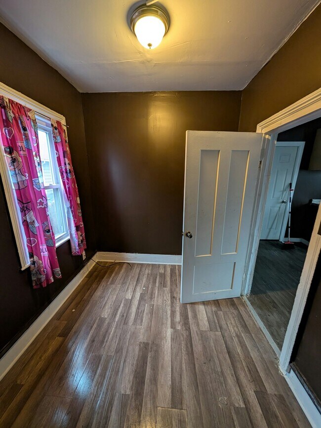 Foto del edificio - 1169 E 60th St