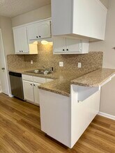 Building Photo - 104 Milann St