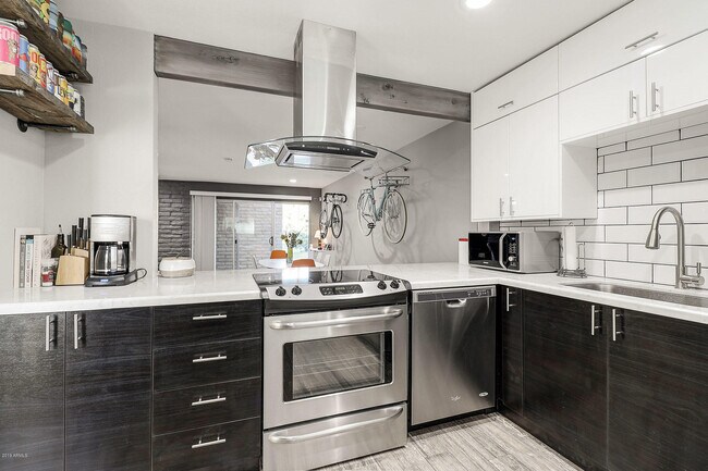 Foto del edificio - 3635 E Turney Ave