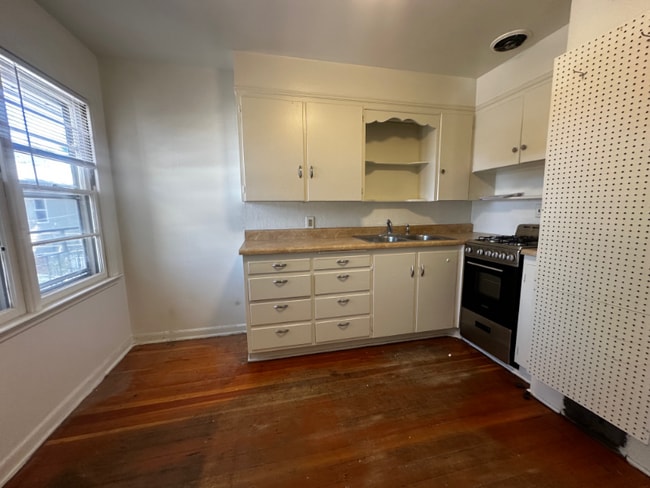 Foto del edificio - 406 S Kimball St