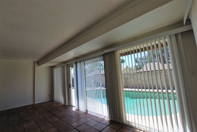 Building Photo - 5821 E Acoma Dr