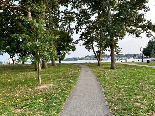 Foto del edificio - 44 Tuttle St