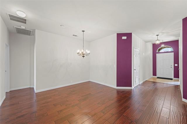 Building Photo - 2608 Travis Dr