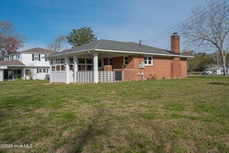 Building Photo - 107 Cribbs Ln