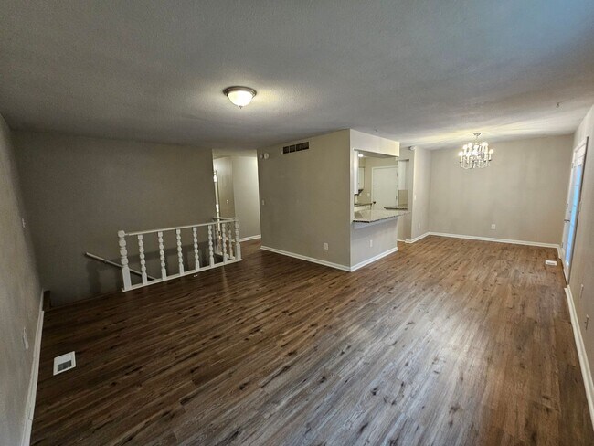 Foto del edificio - 3 Bedroom 2 Bath  Home in Bel Aire - Finis...