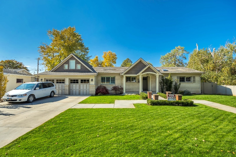 Foto principal - 3998 S Oliver Dr