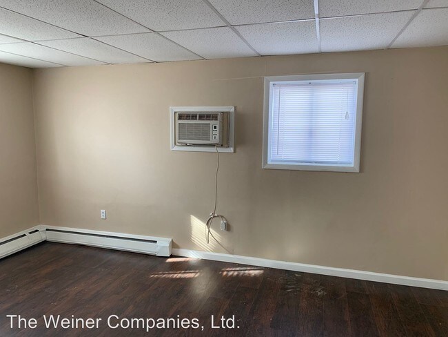 Building Photo - 1345 Harmon Dr