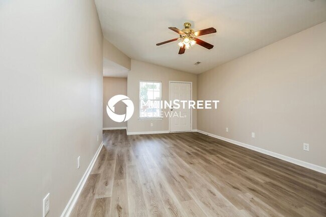 Foto del edificio - 3 Bedroom Pet-Friendly Home in SMYRNA, TN ...