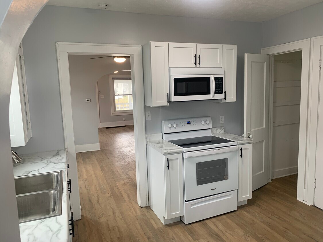 1025 S Buckeye St, Kokomo, IN 46902 House Rental in Kokomo, IN