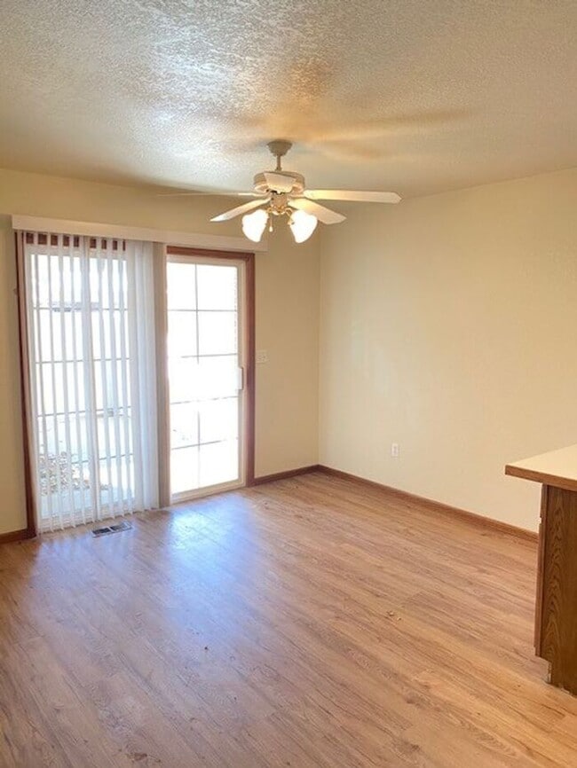 Building Photo - 1780 E 18th St