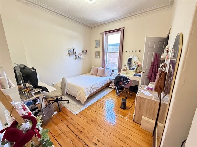 Building Photo - 1584 Tremont St