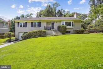 Building Photo - 6139 Tompkins Dr