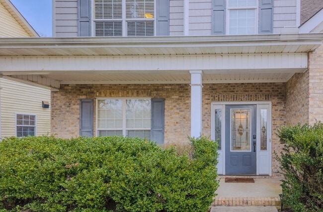 Photo - Knoxville 37931 - 4 bedroom 2.5 bath - call Ryan Fogarty 865-333-4840 House