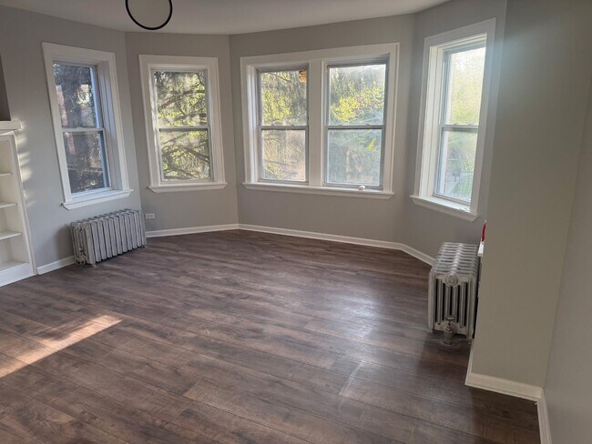 Foto del edificio - 7353 S King Dr