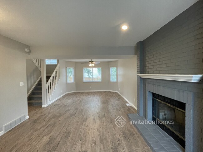 Foto del edificio - 7980 Dakota Ridge Pl