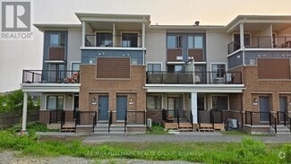 Building Photo - 298 Zenith Private