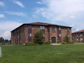 Building Photo - Maplewood Apartments