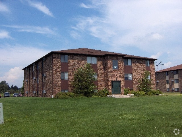 Building Photo - 6367 Robinson Rd