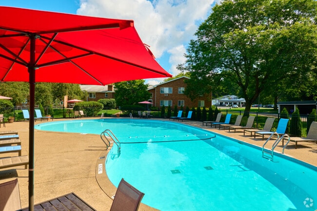 Building Photo - Pennwood Apartments