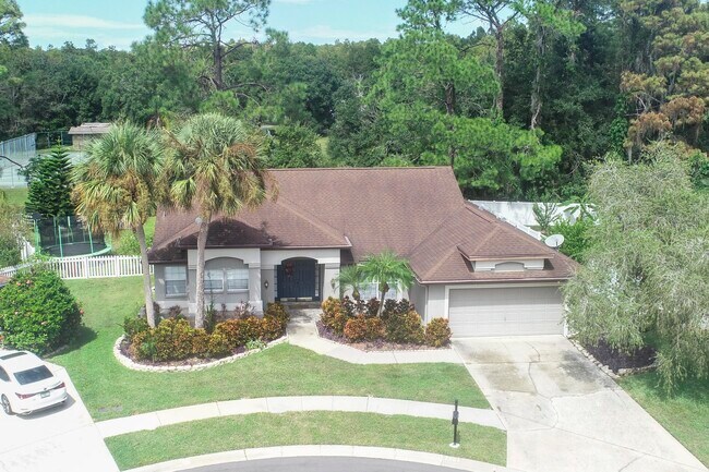 Foto del edificio - 7201 Forestedge Ct