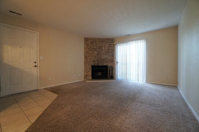 Foto del edificio - 844 Tenderfoot Hill Rd