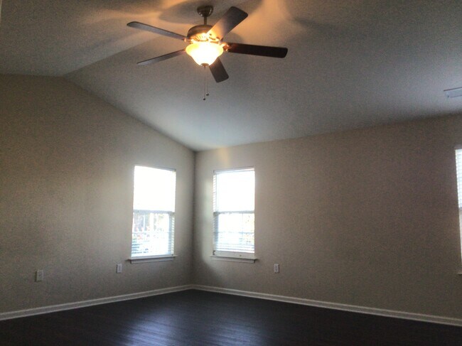 Building Photo - 14718 Watertrace Dr