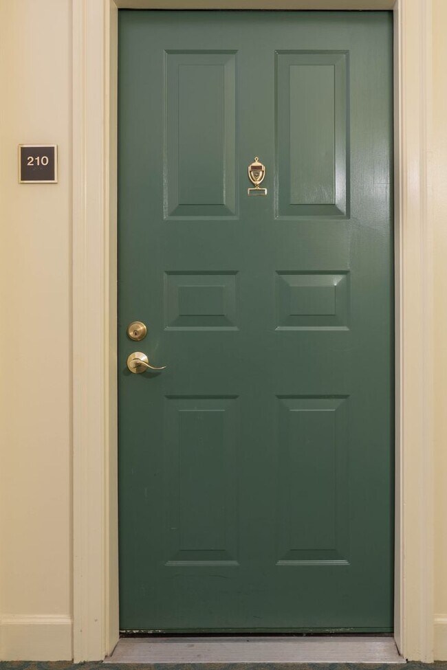 Building Photo - 1 BR 1 BA Condo in Reston