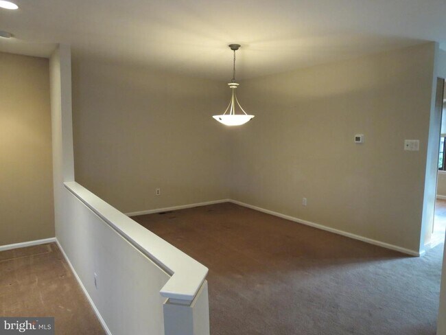 Foto del edificio - 32 Crofton Commons