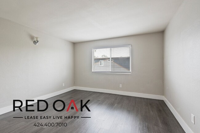 Building Photo - ~$200 OFF Each Month~ Fabulous Top Floor O...