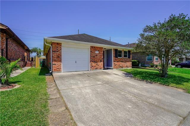 Foto del edificio - 3337 Whisper Ln