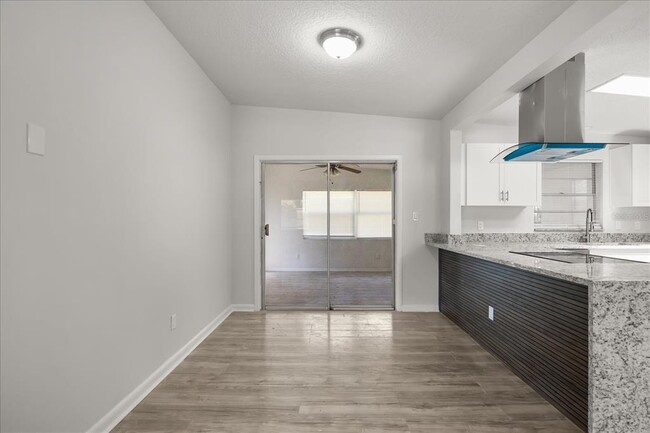 Building Photo - 1849 Viburnum Ln
