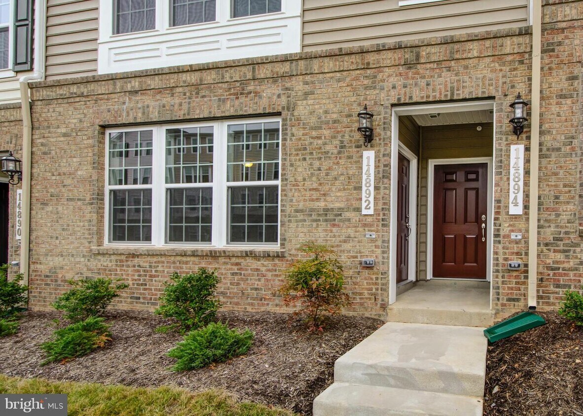 14894 Mason Creek Cir, Woodbridge, VA 22191 Townhome Rentals in