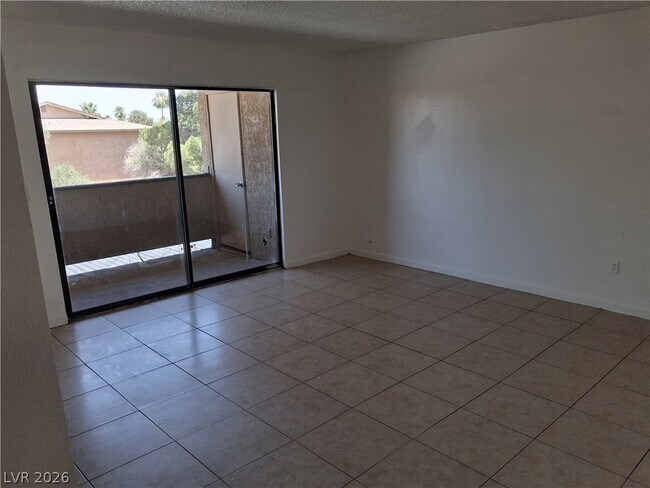 Building Photo - 2841 Wheelwright Dr