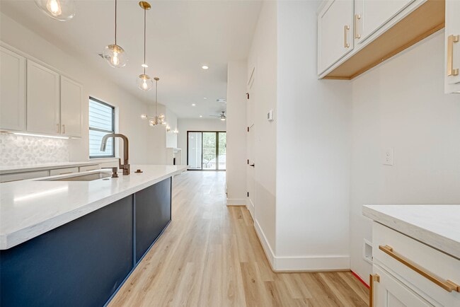 Building Photo - 3503 Anita St