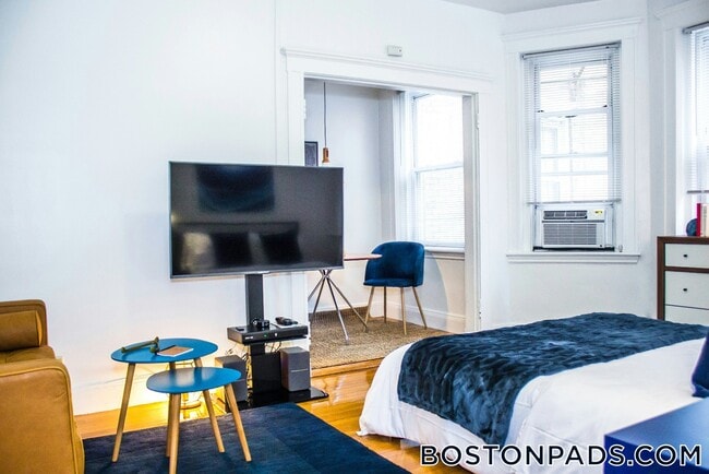 Foto del edificio - 121 Park Dr