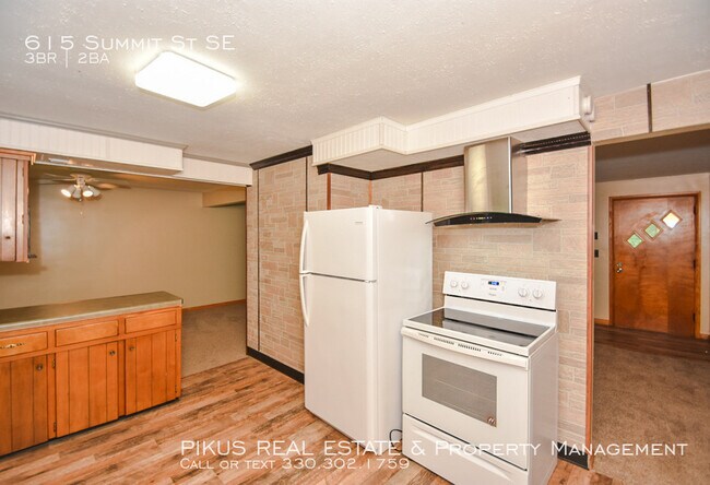 Building Photo - 615 Summit St SE