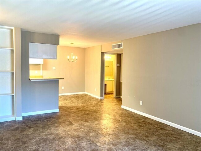 Building Photo - 2200 Cypress Landing Rd