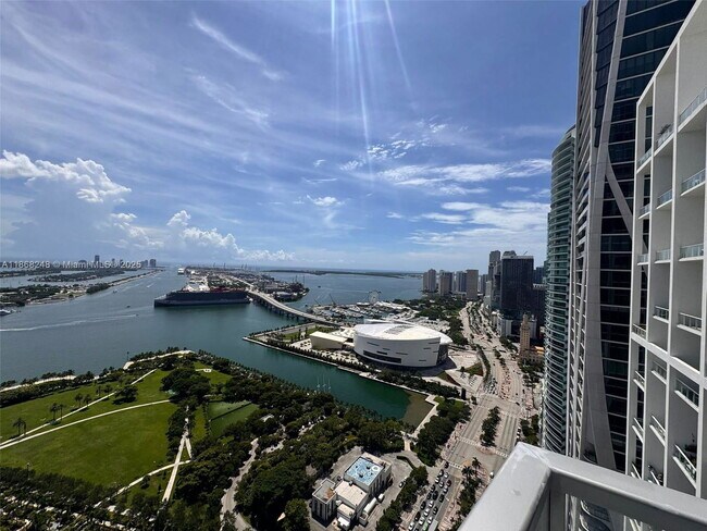 Foto del edificio - 1100 Biscayne Blvd