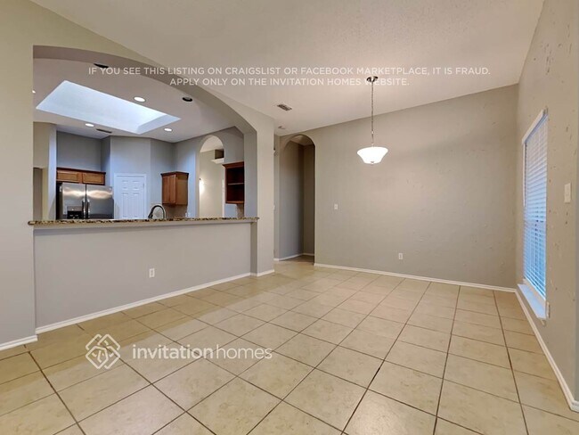 Building Photo - 7917 Desert Rose Ct