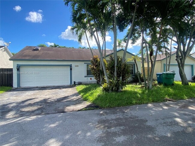 Building Photo - 13337 SW 114th Pl