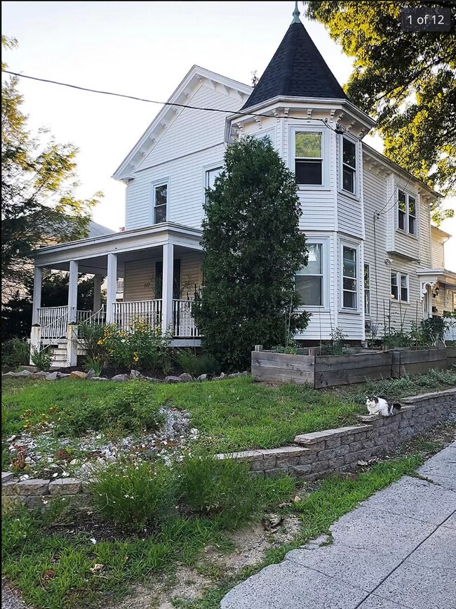 Building Photo - 117 Clay St