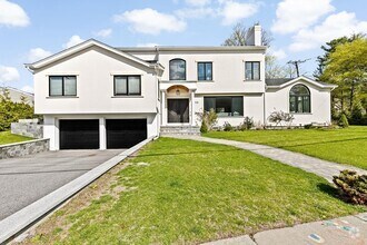 Building Photo - 110 Redwood Rd